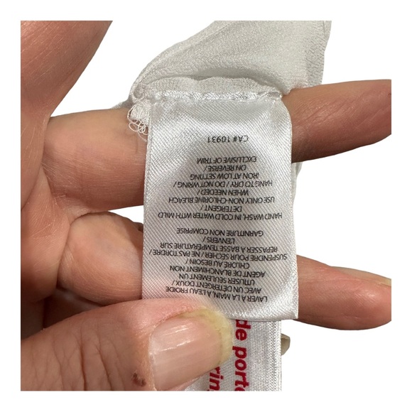 Laura Plus 22 cream neck top - Picture 6 of 11